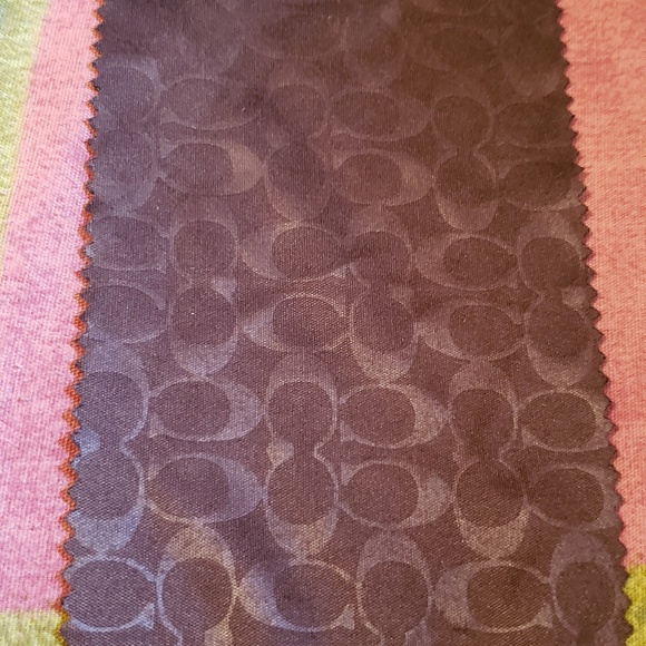 2 pairs of  Authentic Coach sunglasses - Picture 5 of 8